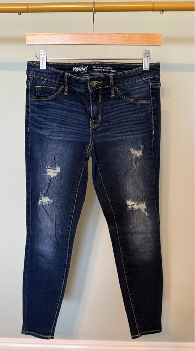 Mossimo Mid-Rise Jeggings – Size 2/26R
